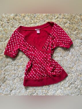 Red Stars Wrap Top